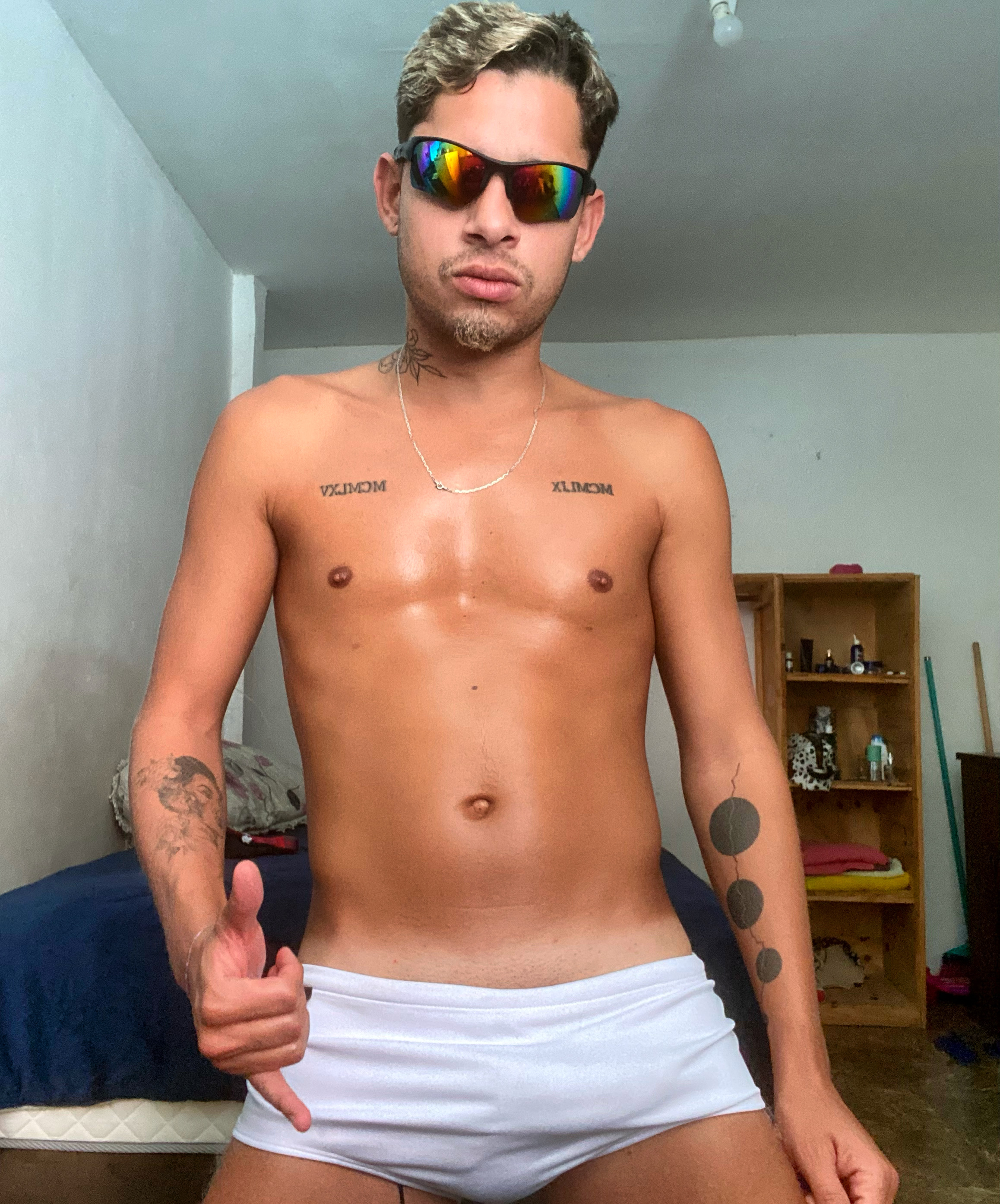 Novinho gozando gostoso