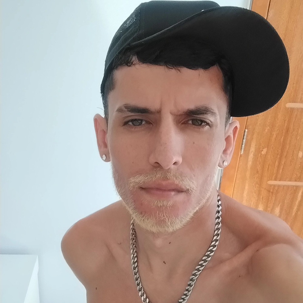 @lucianoadriangaray