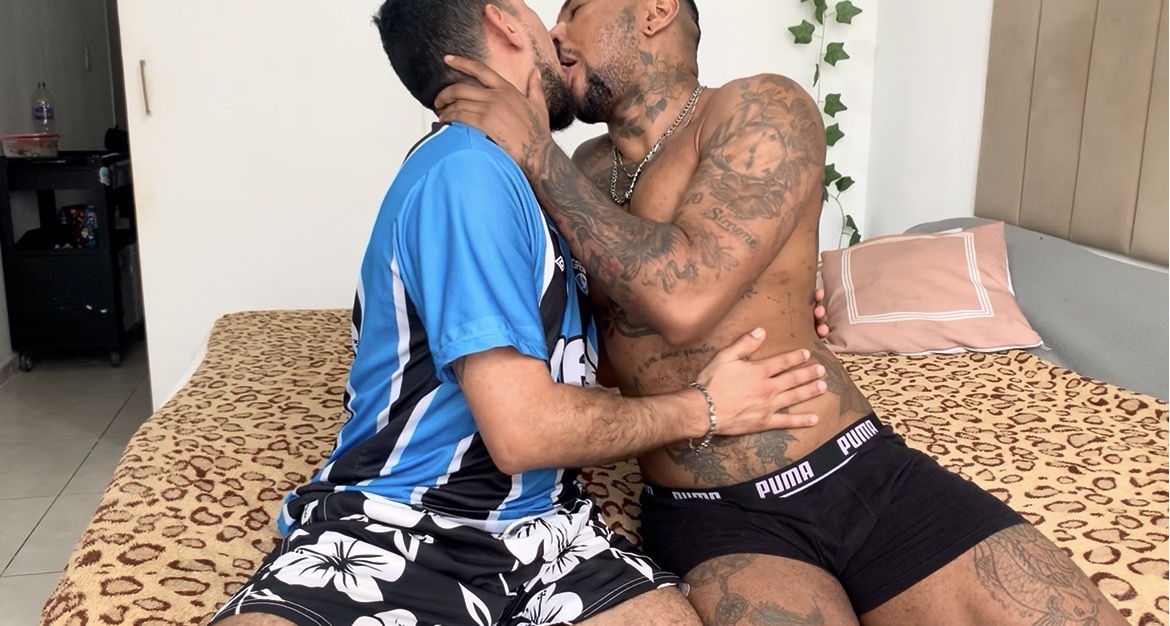 Depois do futebol me chupou na buceta e cu e comeu muito de 4