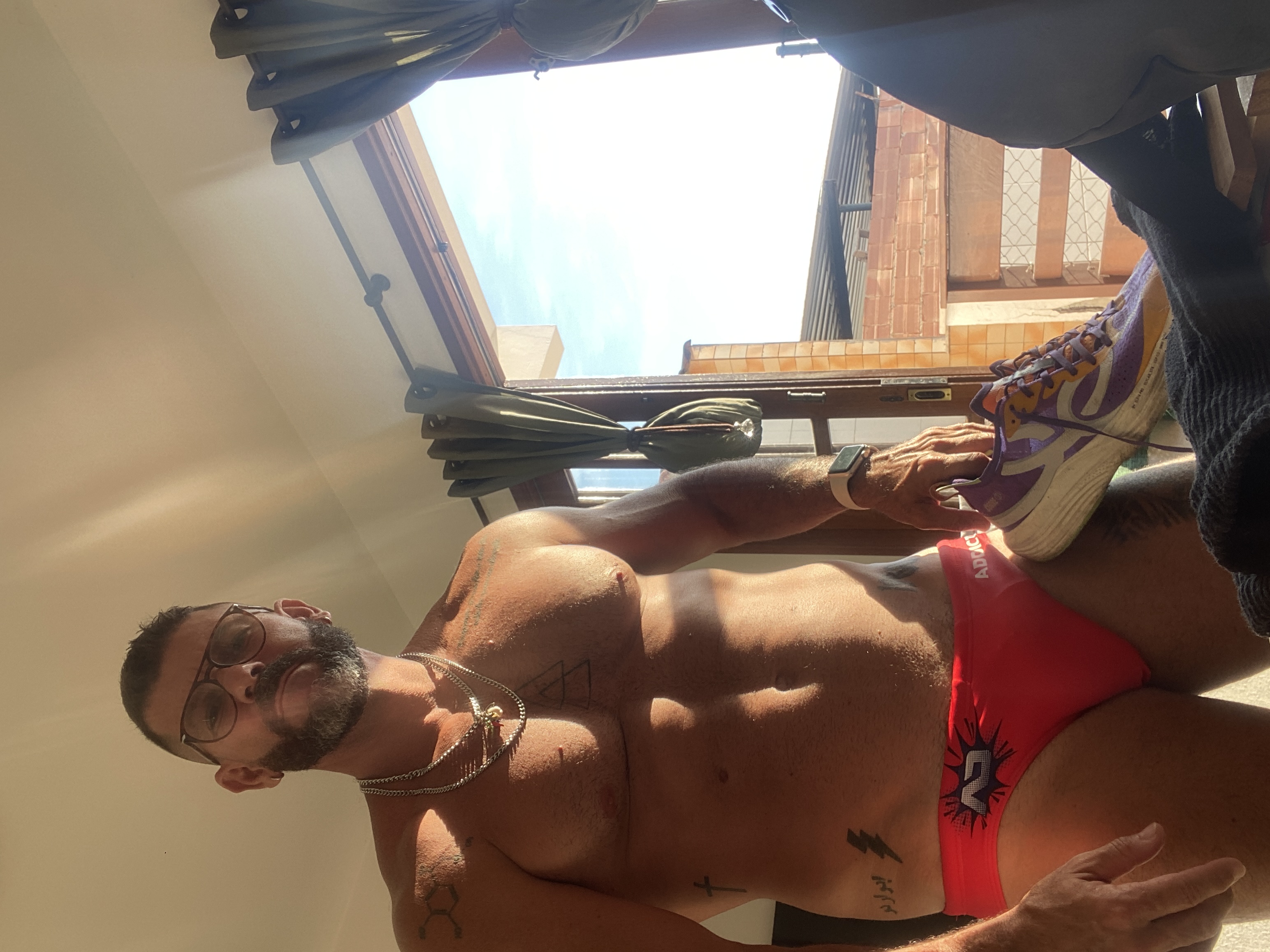 Usando minha sunga cavada