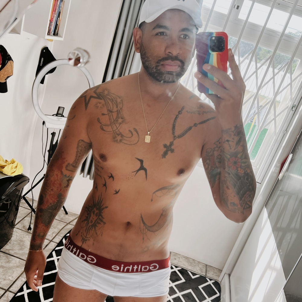 Mykael Ferraz Domingos - Ator pornô gay brasileiro HOTBOYS