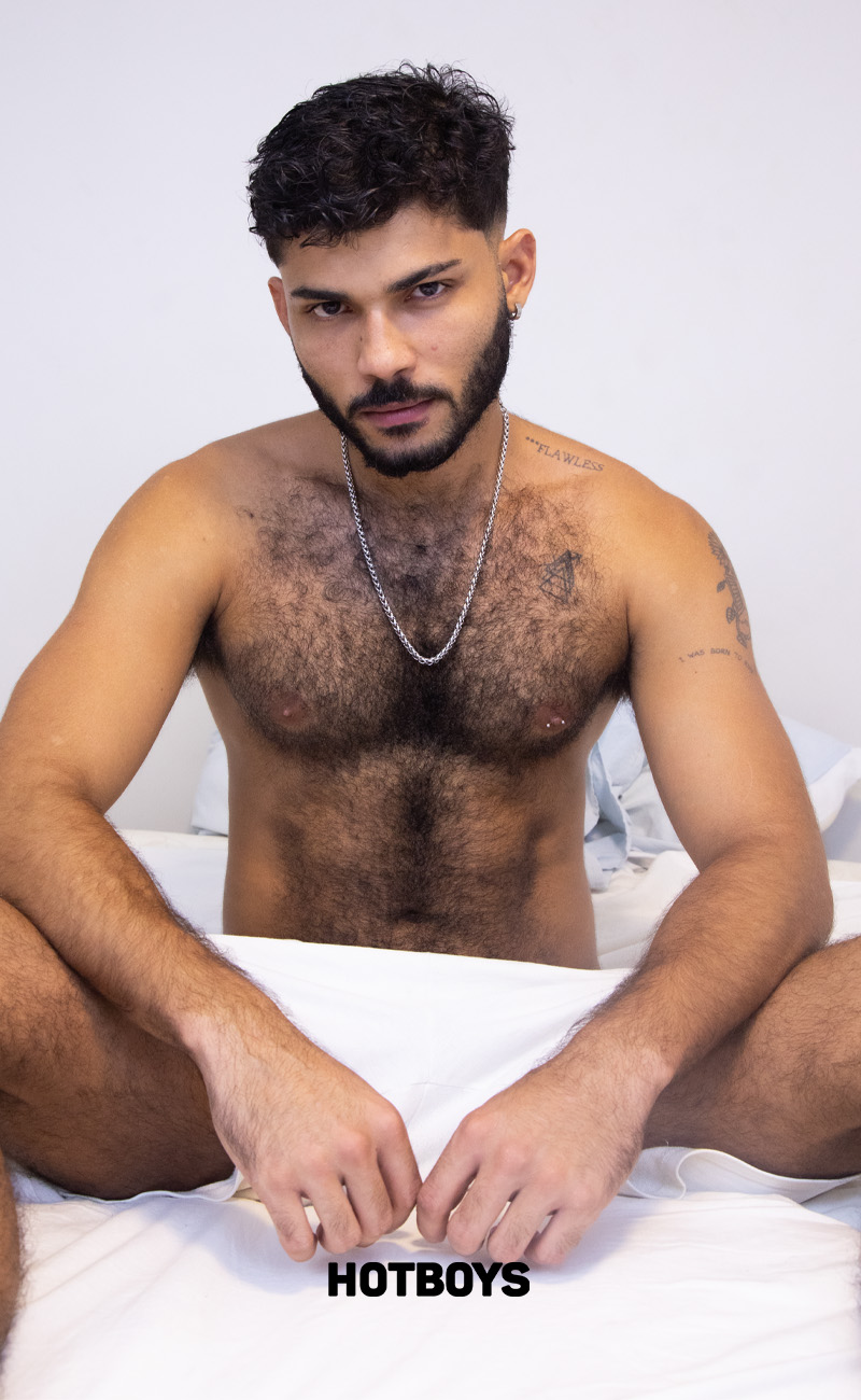 Gabs - Ator pornô gay brasileiro HOTBOYS